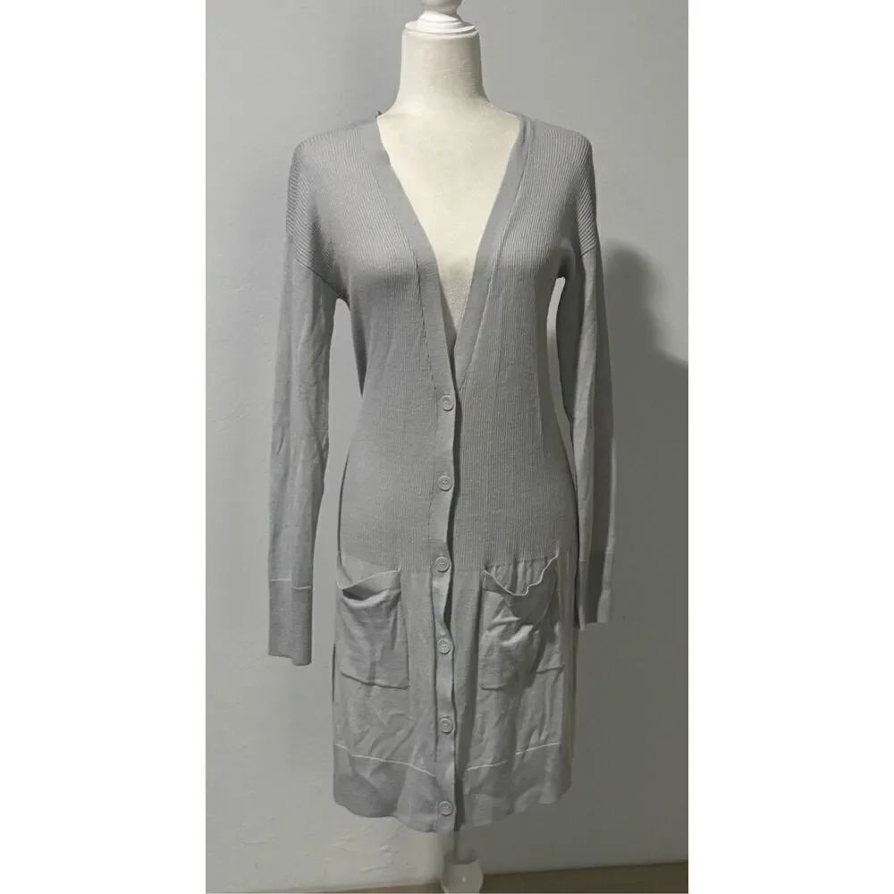 Halogen long light button front sweater M